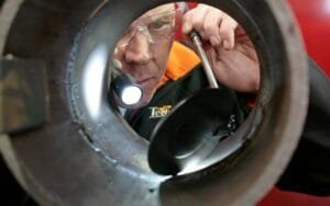 ¿Por qué es importante capacitarse en inspección de soldaduras y ensayos no destructivos?